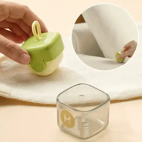 Prolly, mini váleček na odstraňování žmolků, vlasů a prachu z textilií